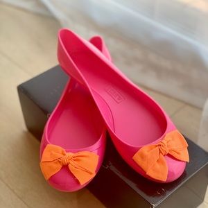 NWT. J CREW - RAINY DAY BALLET FLATS in NEON PINK